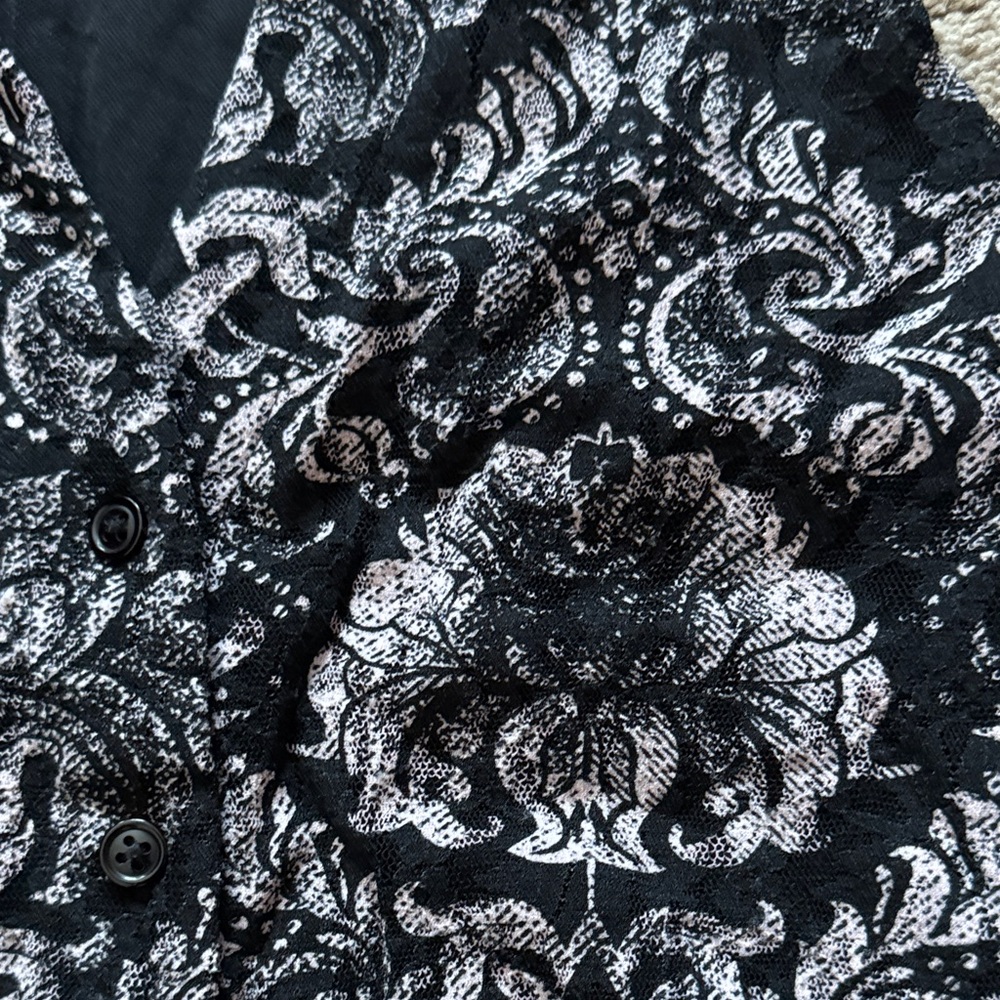 INC International Concepts Sleeveless Button Down Black and White Floral Blouse - Picture 7 of 13